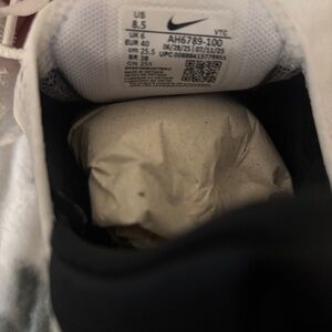 Brand new Nike air max 270 Women's